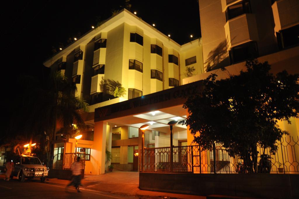 Hotel Western Gatz Тени Екстериор снимка
